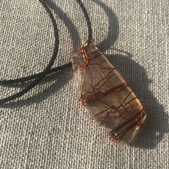 🌊 HANDCRAFTED CLEAR SEAGLASS DRUZY NECKLACE 🌊 - Picture 4 of 7